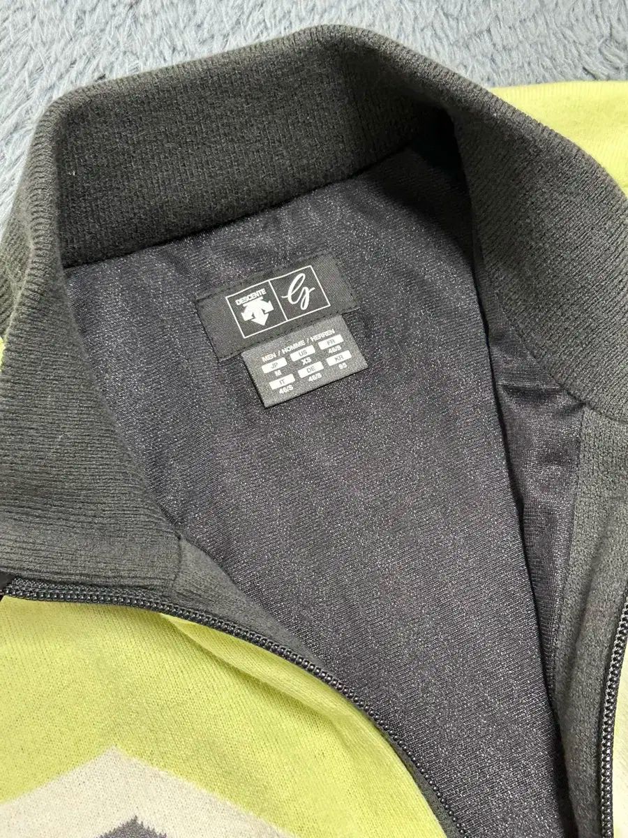 ニット ジップアップ