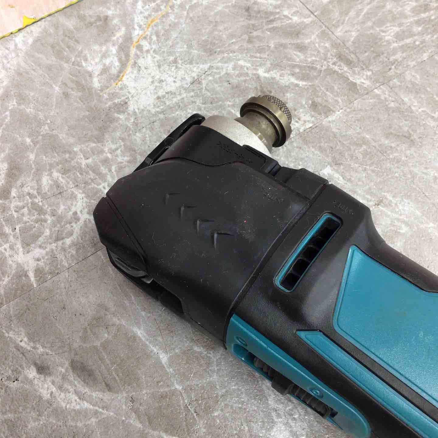 ◇マキタ Makita 18V 充電式マルチツール 本体のみ XMT03Z【八潮