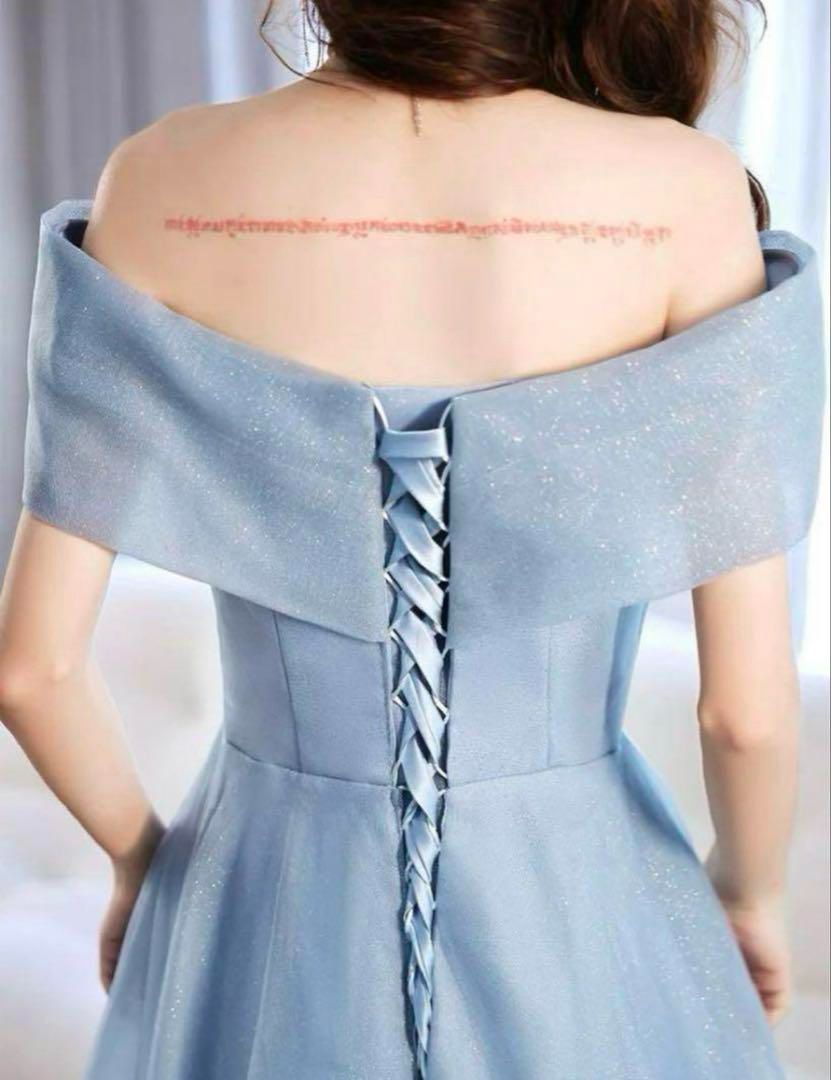 小花柄の様なデザインにリボンのオフショルが可愛い ドレス