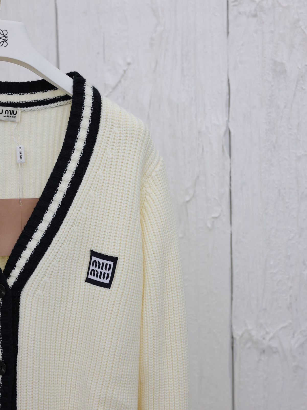 MIUMIU白カーディガン iu ホワイト（白）系 S MiuMiu(ミュウミュウ