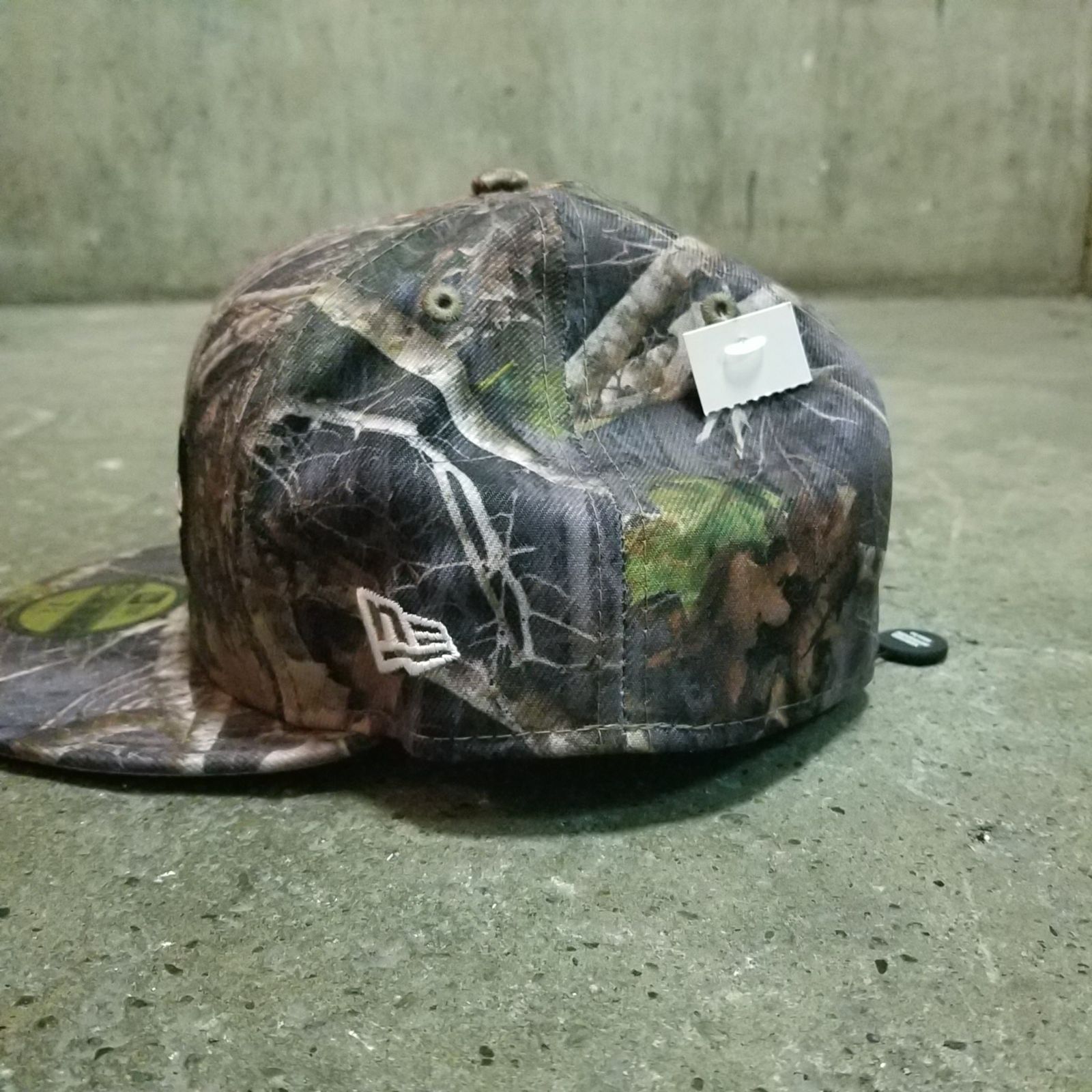 Supreme 25ss × Championship Box Logo New Era TrueTimber Kanati