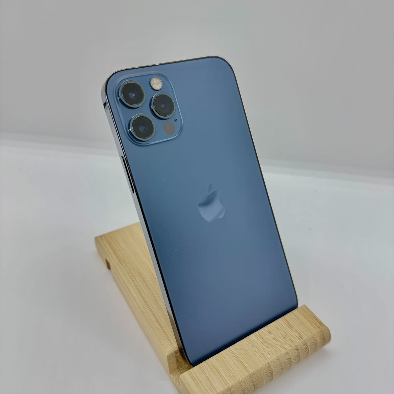 中古Cランク]iPhone 12 Pro 128GB SIMフリー [パシフィックブルー