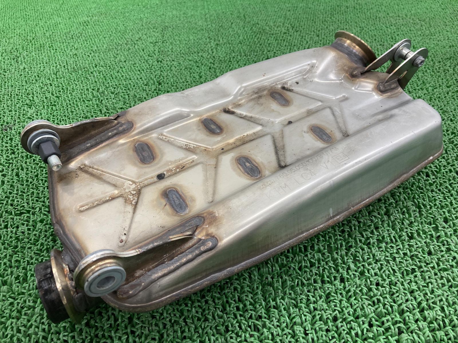 690デュークR エキパイマフラー 760.05.050.100 KTM 純正 中古 バイク 部品 LC4 690DukeR コケキズ無し 品薄 車検 Genuine