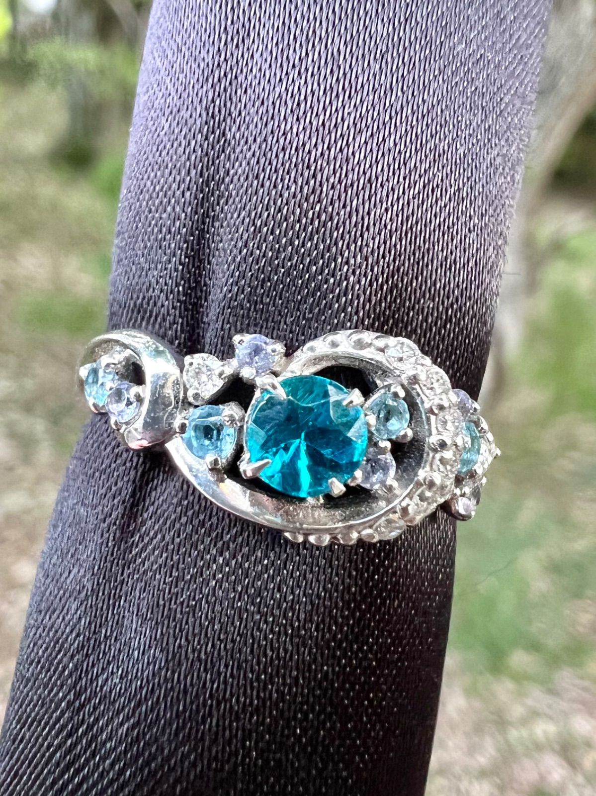 APATITEネオンブルーアパタイトPt950ダイヤモンドリング