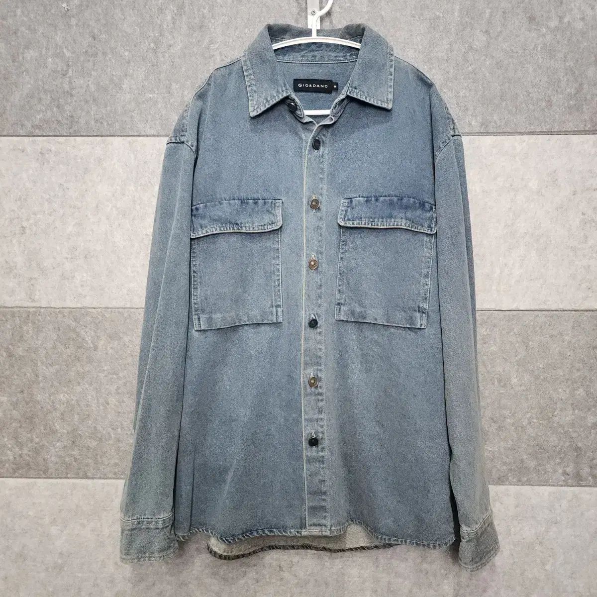【雷市場（ポンジャン）商品韓国直送】 GIORDANO(ジョルダーノ) アウター タイプ メンズ デニム シャツ サイズ M ／ 95 ）