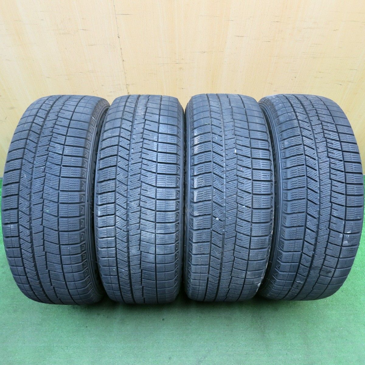 バリ溝！21年！キレイ！9.5分☆ボルボ V40 純正 205&frasl;55R16