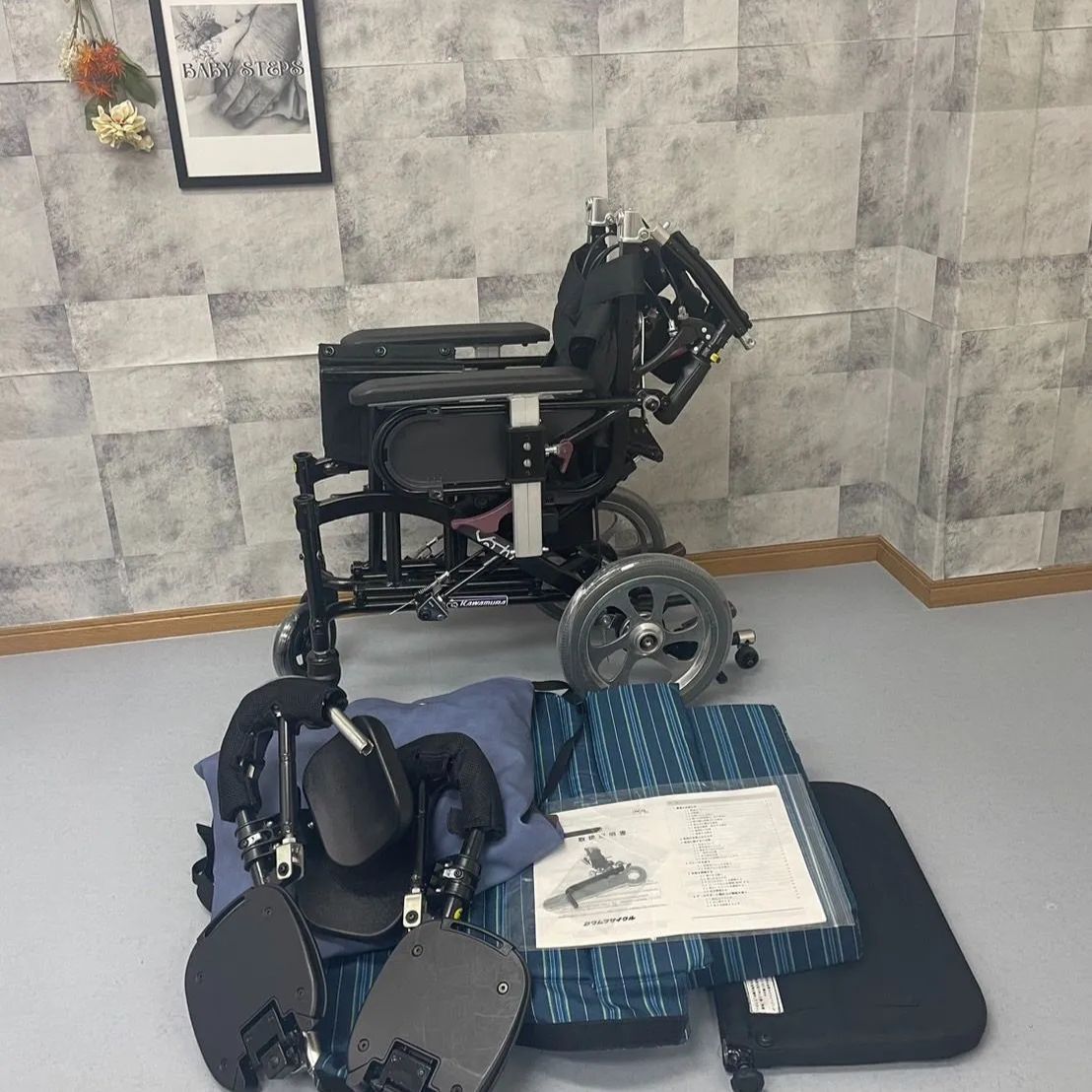 KPFK-12 くるーん KAWAMURA カワムラサイクル 介助型車椅子