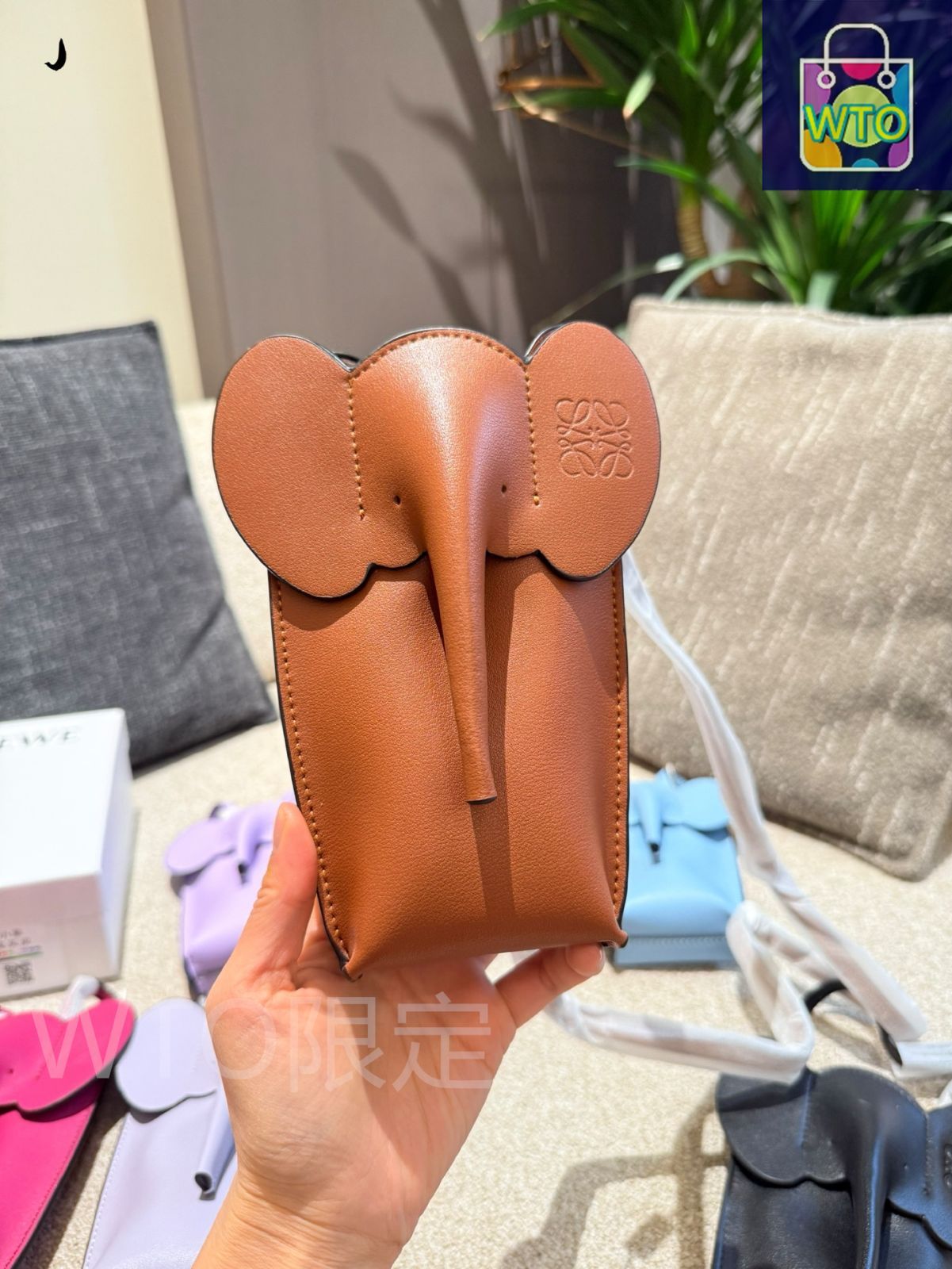 今日特価】Loewe ニニョ エレファント スマホバッグ 2025 New