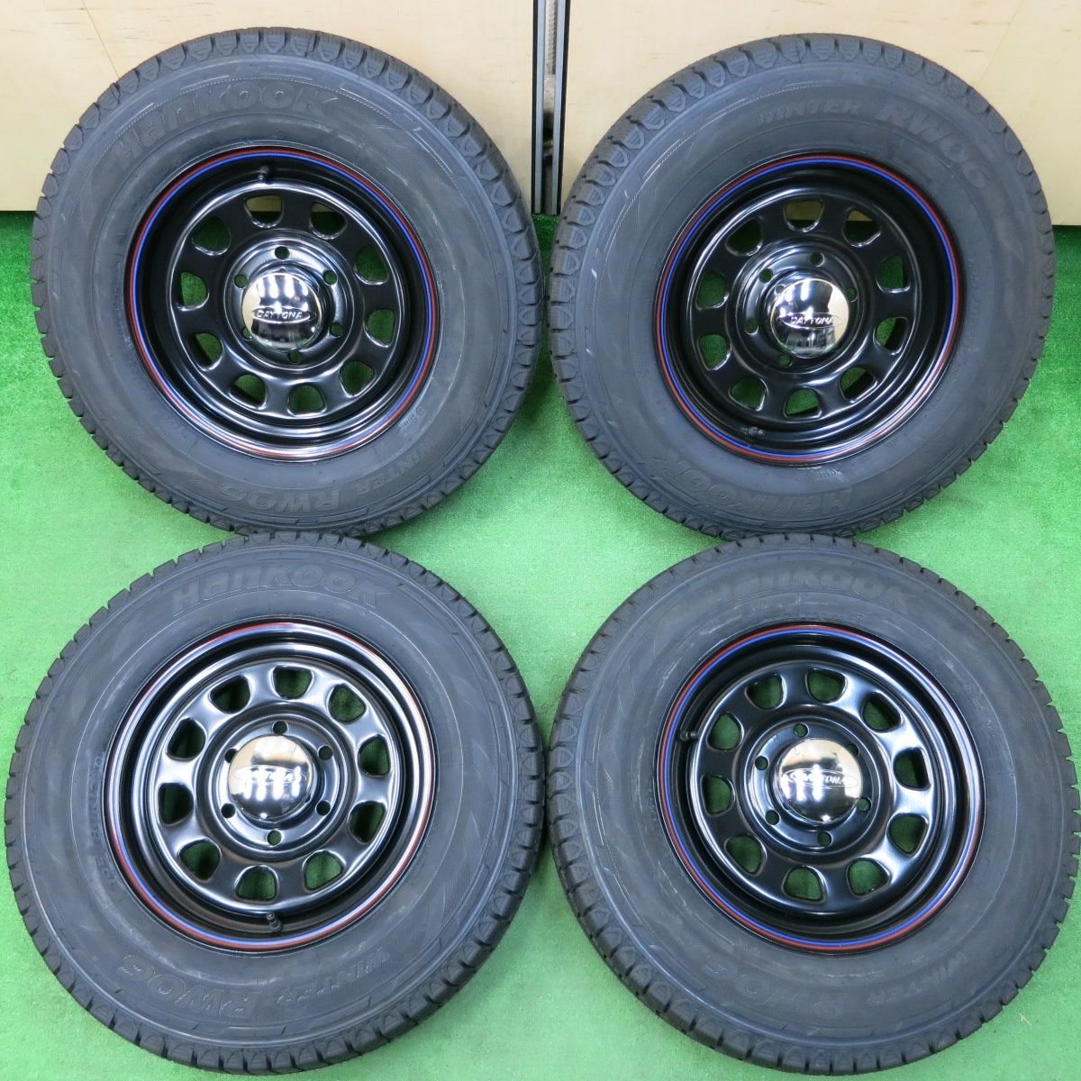 送料無料* 未使用！23年☆ハイエース等 195/80R15 107/105L