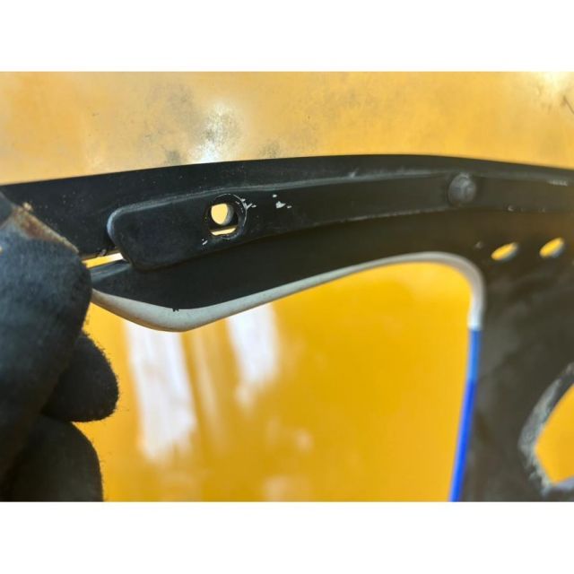 傷ヒビ割れあり