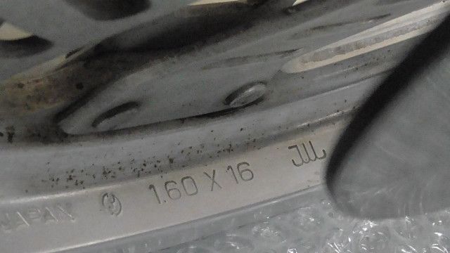 の フロントホイール