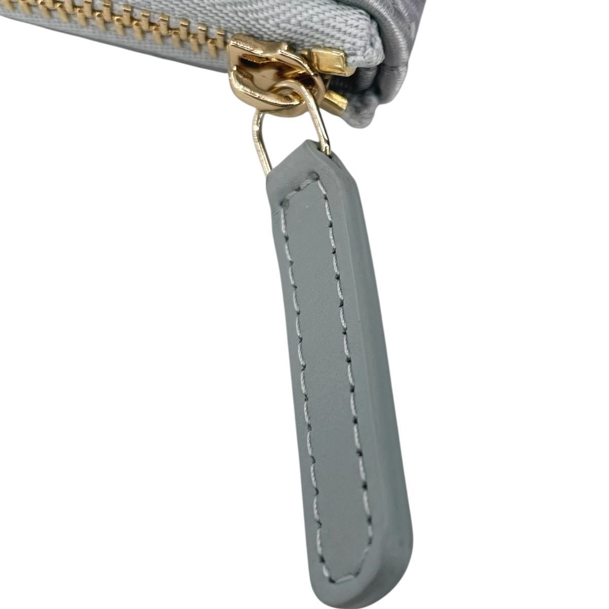 CHANEL キルティングポーチ ホワイト 中古】 CHANEL シャネル 19 化粧ポーチ キルティング ナイロン