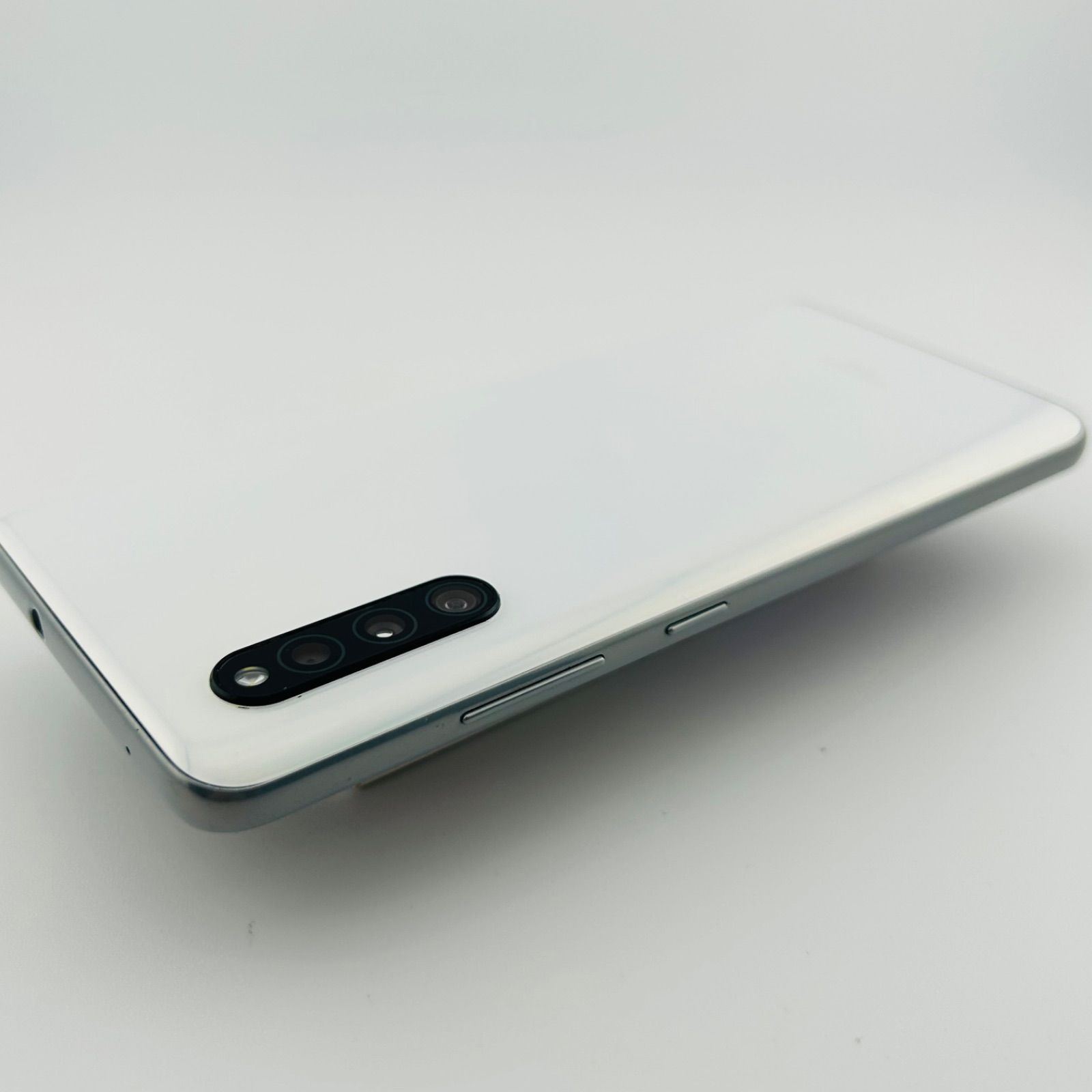 Galaxy A41 ホワイト 64 GB SIMフリー Galaxy A41 ホワイト 64 GB au