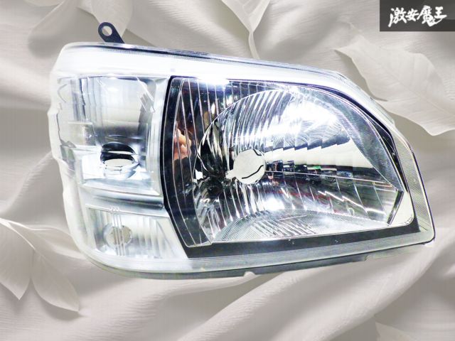 ハイゼット トラックS500P 左 ヘッドライト STANLEY W2714 ハイゼット トラックS500P 左 ヘッドライト STANLEY W2714