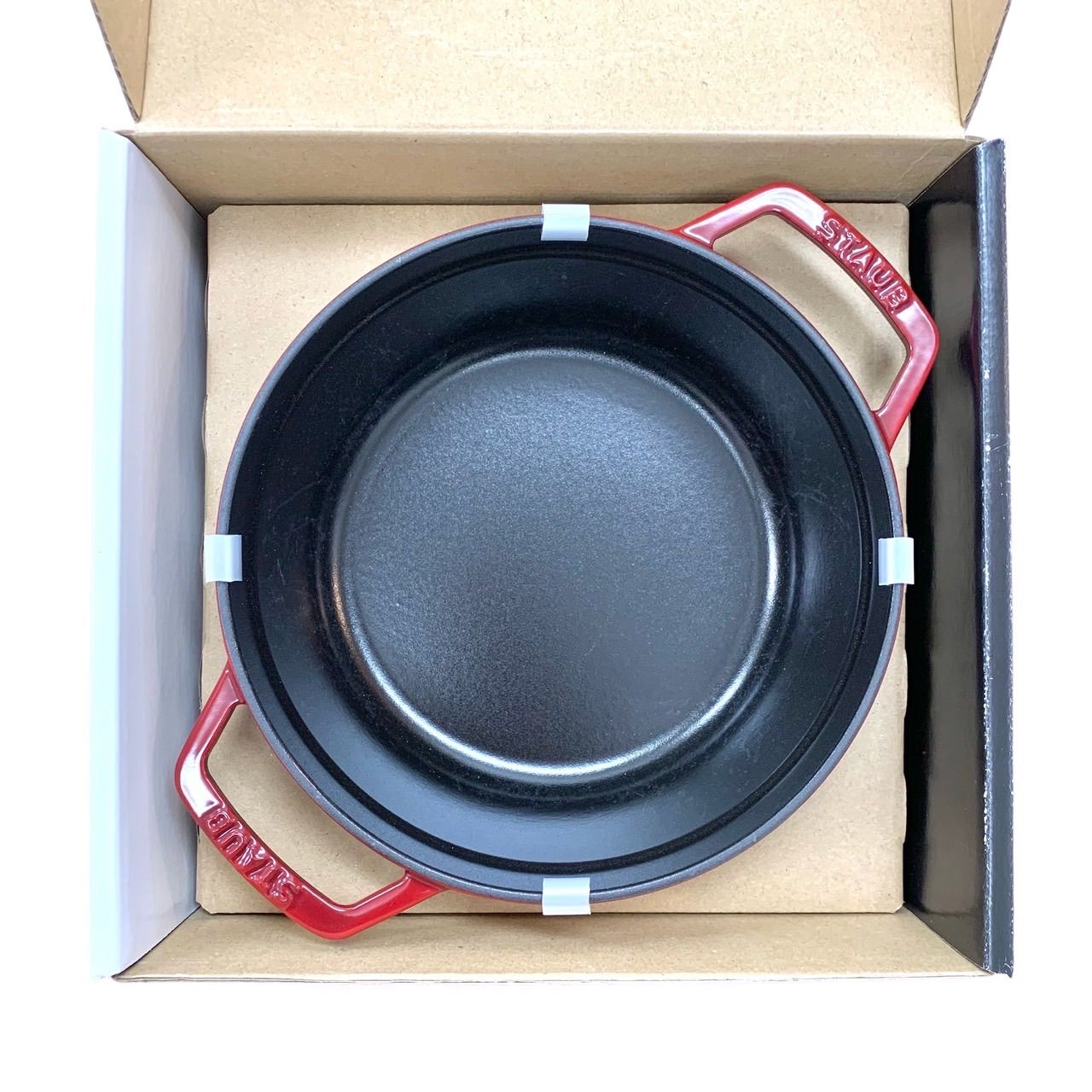 ストウブ STAUB