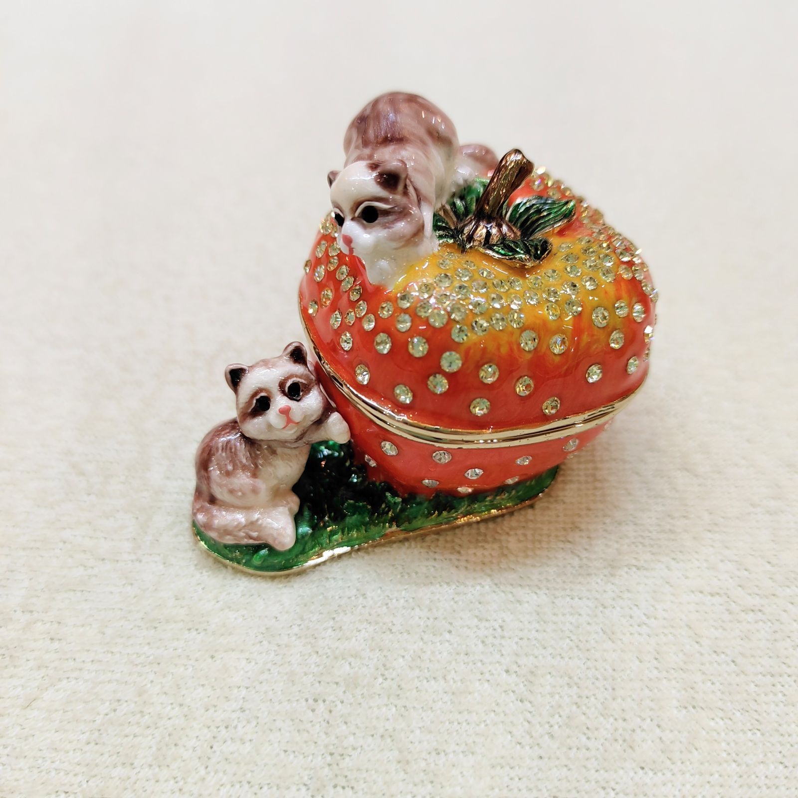 碧様購入専用 ジュエリーボックス 柿とアライグマ - メルカリ