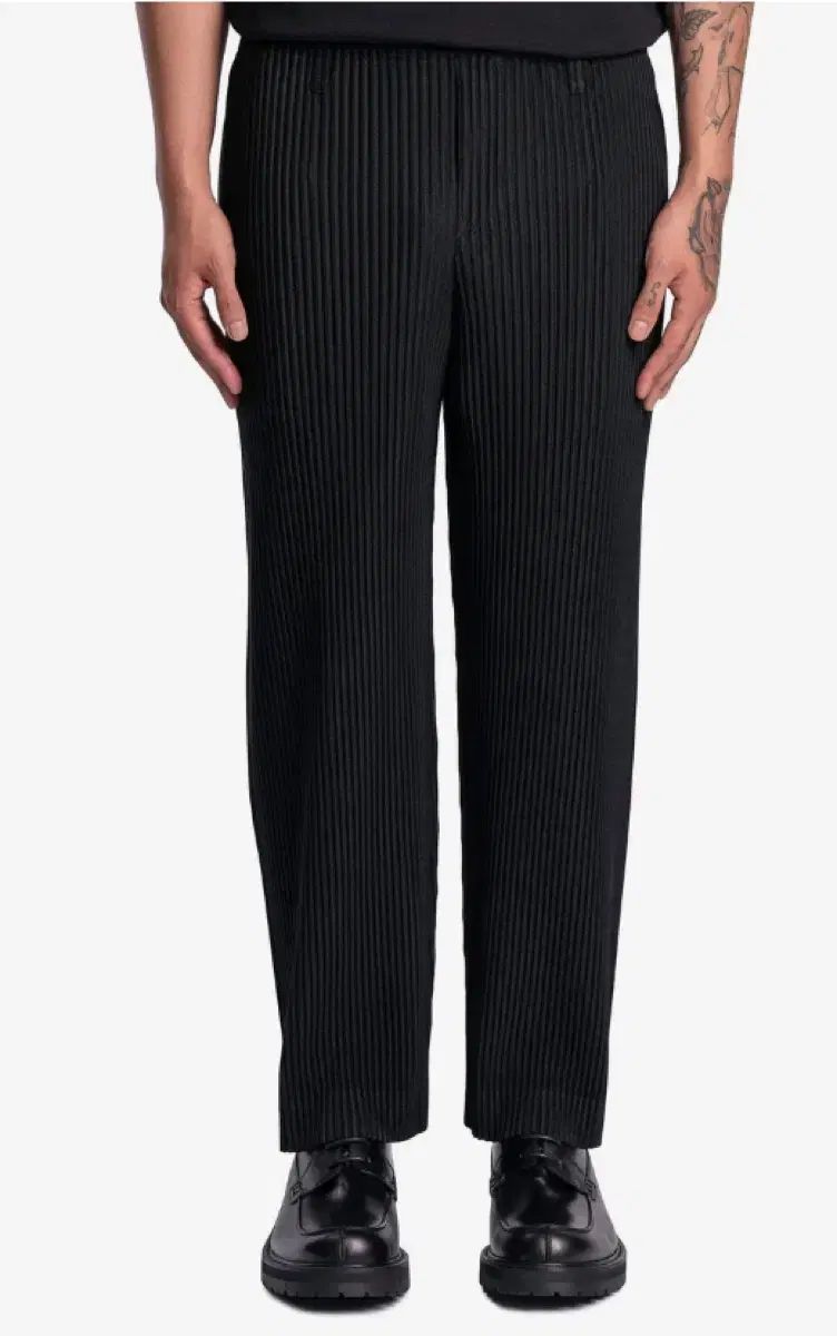 ISSEY MIYAKE イッセイミヤケ HOMME PLISSÉ オムプリッセ ルーズフィット ストレート パンツ
