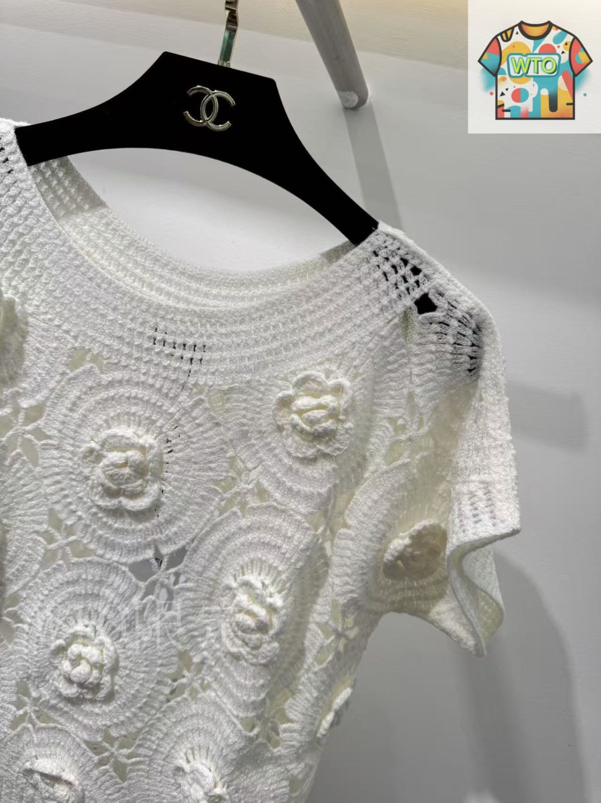 新品✴︎CHANEL✴︎ショート丈Tシャツ ブラウス、Tシャツ、トップス - プレタポルテ | CHANEL
