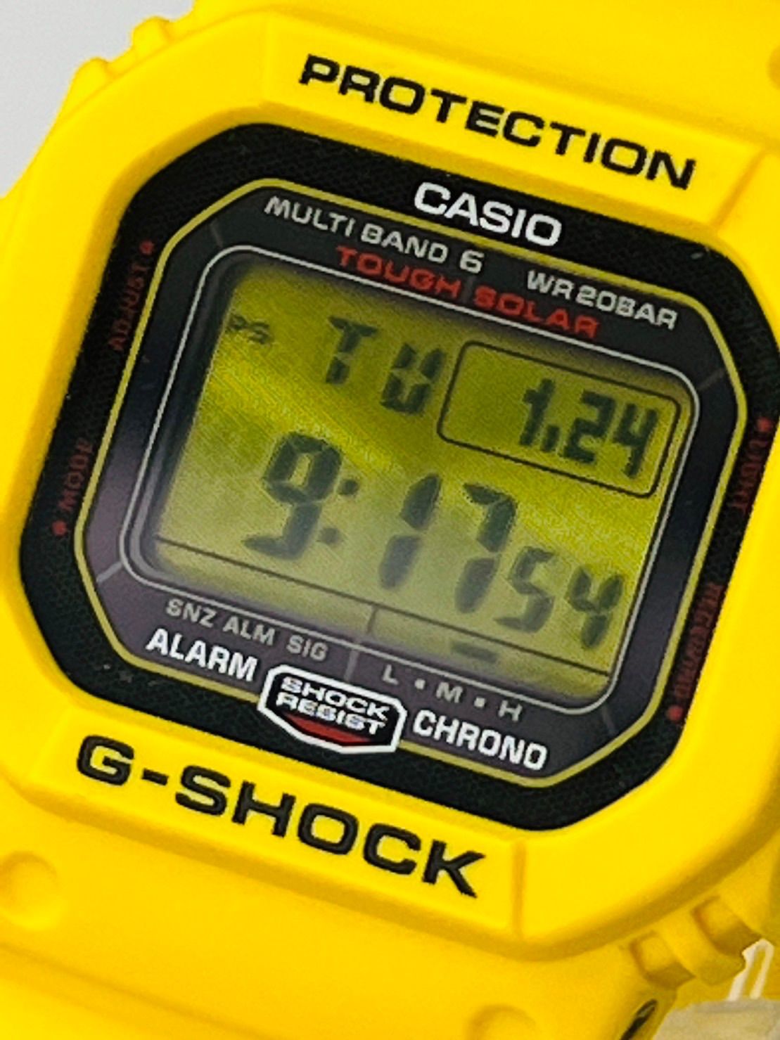 G-SHOCK 30周年記念限定ライトニングイエロー GW-M5630E-9JR