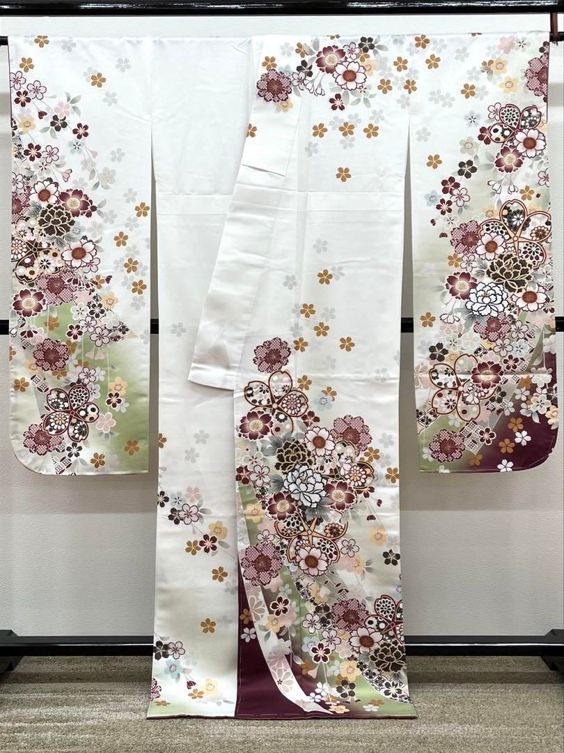 ポリエステル 振袖 牡丹 紋意匠 正絹 ぼかし八掛 躾糸付き S225 ポリエステル 振袖 牡丹 紋意匠 正絹 ぼかし八掛 躾糸付き S225