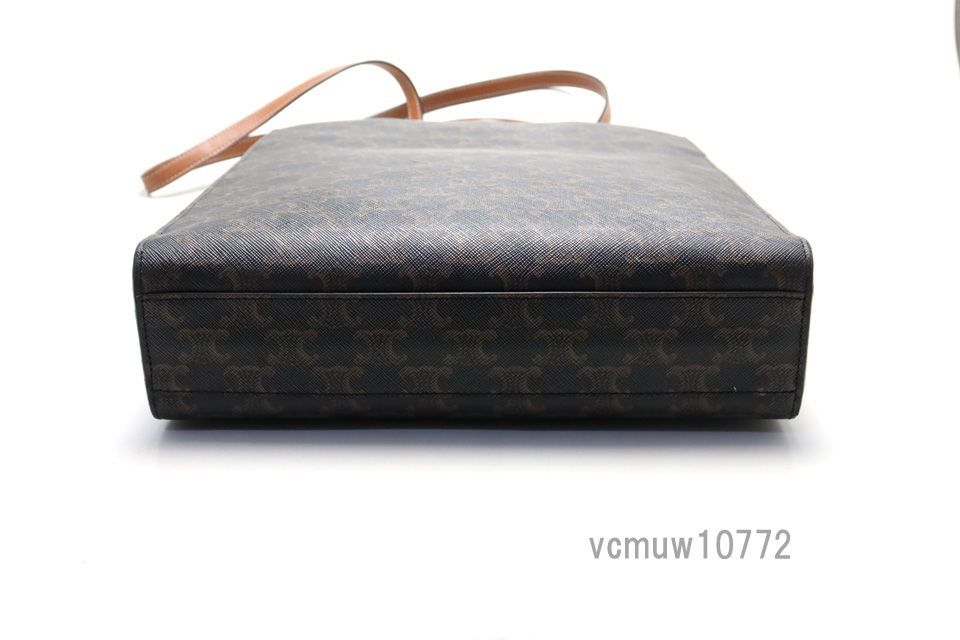近年モデル希少美中古□CELINE トリオンフ バーティカルカバ