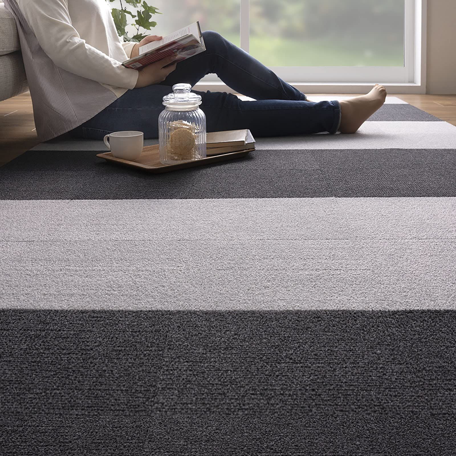 人気商品 ずれない タイルカーペット 25×25cm 洗える サンコー ダークグレー ライトグレー 消臭 セット 50枚組 撥水 おくだけ吸着 タイルマット 日本製 ジョイントマット KV-66