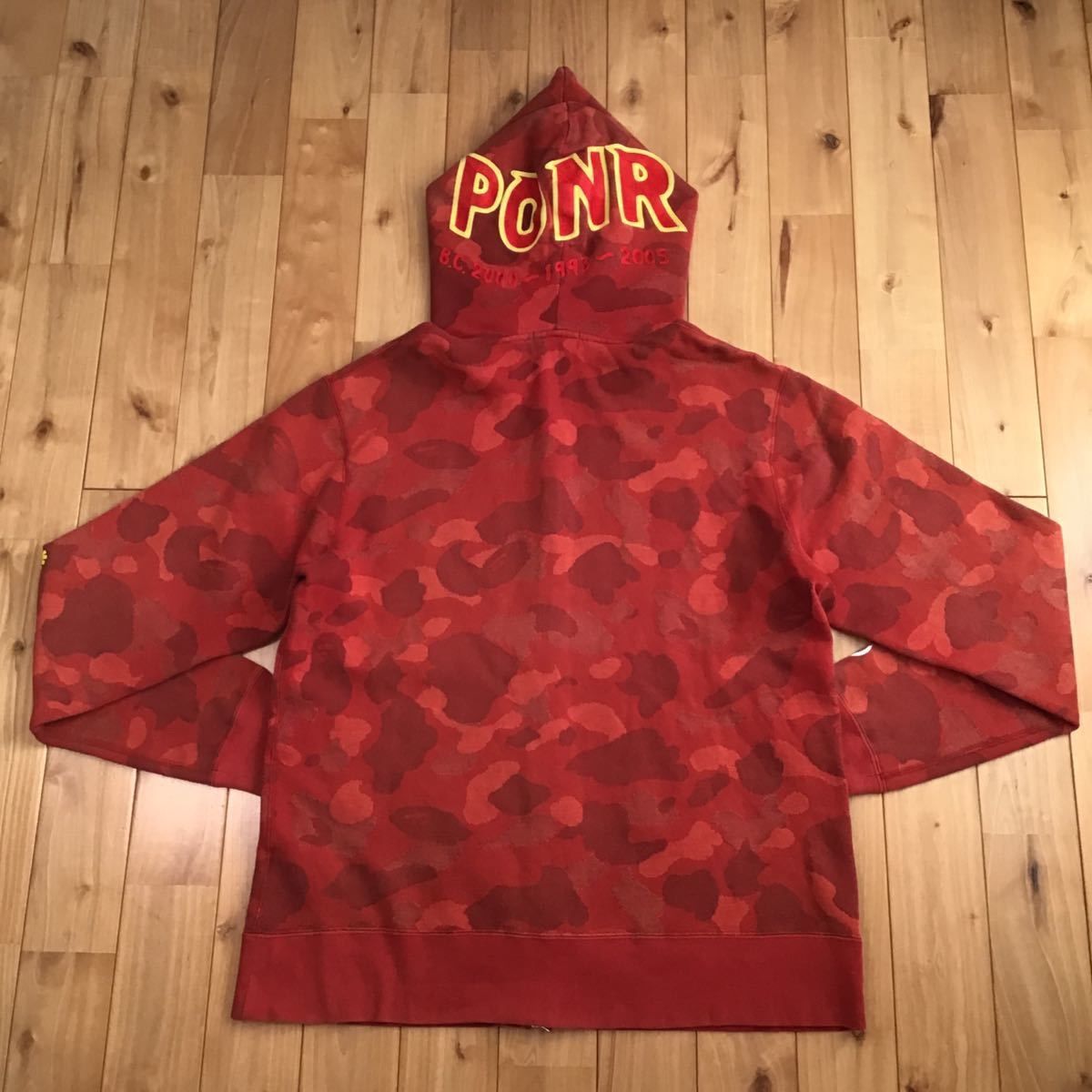 A BATHING APE ジャガードカモ シャークパーカー 赤 