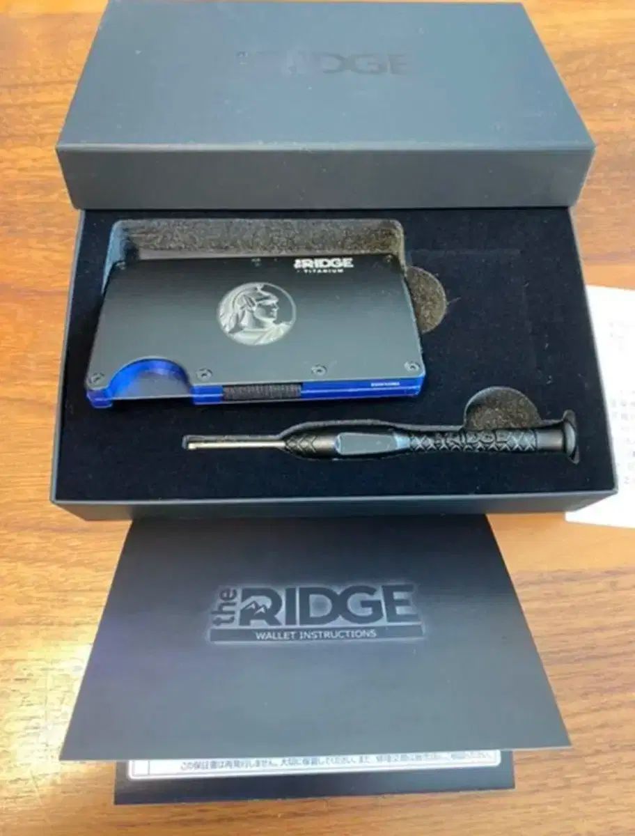 限定版 アメックス ブラック amex カード Wallet (チタン) 完全