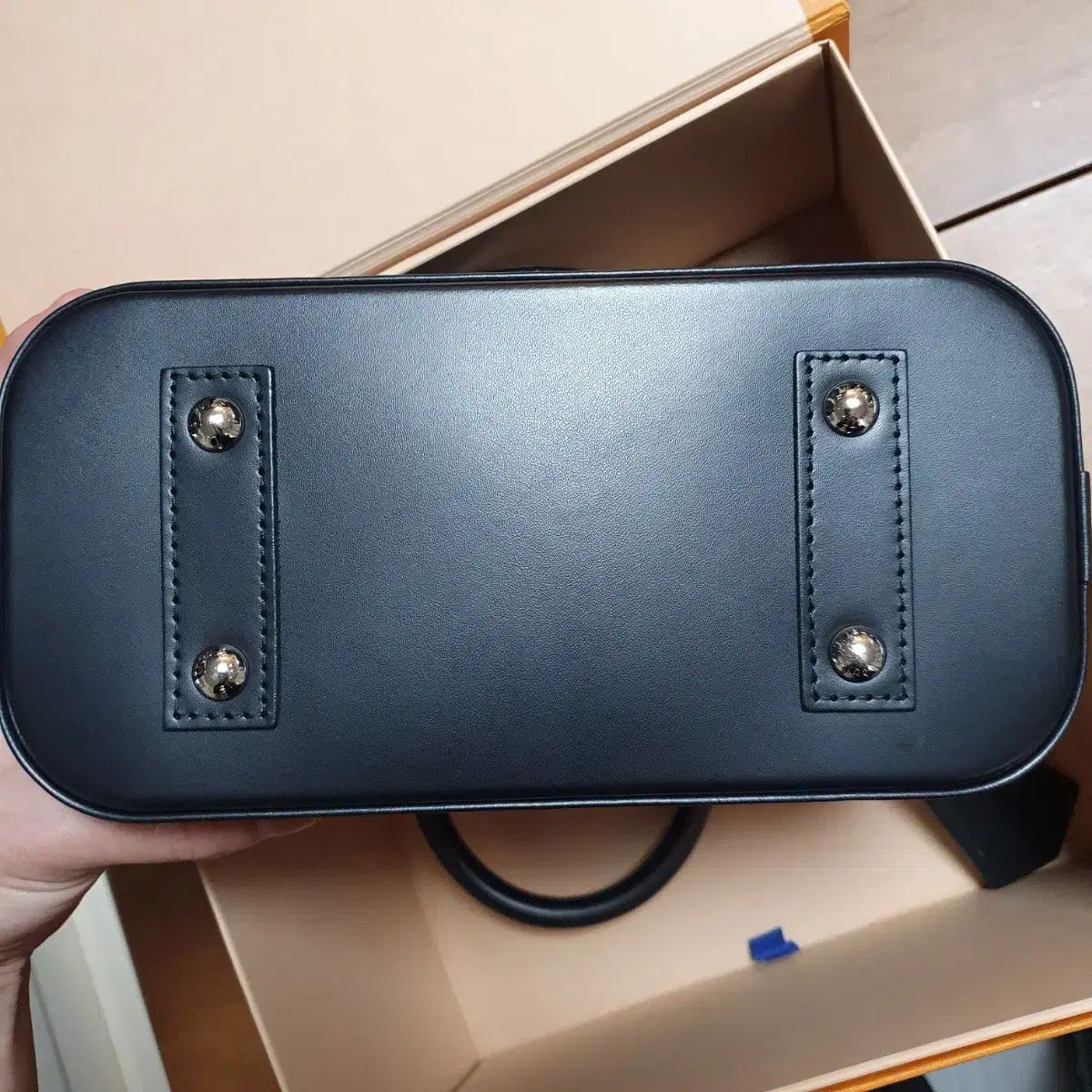 【正規品】極美品 ヴィトン エピ アルマ bb ブラック ルイヴィトン エピエレクトリック アルマBB 2WAYバッグ エナメル