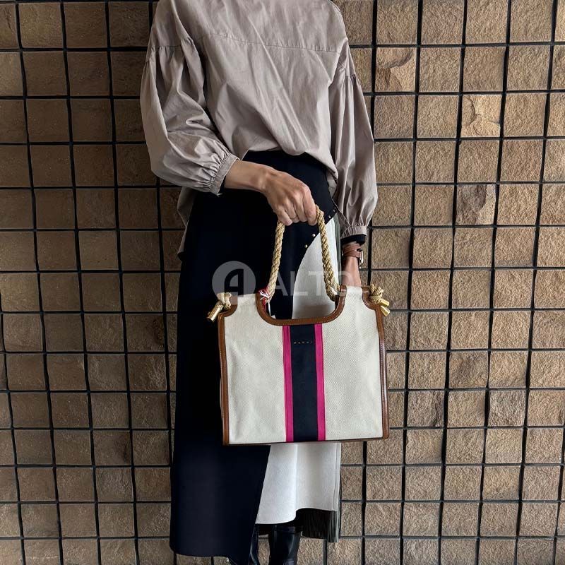 ☆2024春夏入荷☆MARNI マルニ BMMP0024U4 P6458 MARCEL ショルダー 