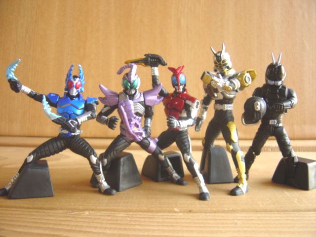 【テレビで話題】 ♯Che29EB仮面ライダーカブトアクションポーズ5種 - メルカリ その他
