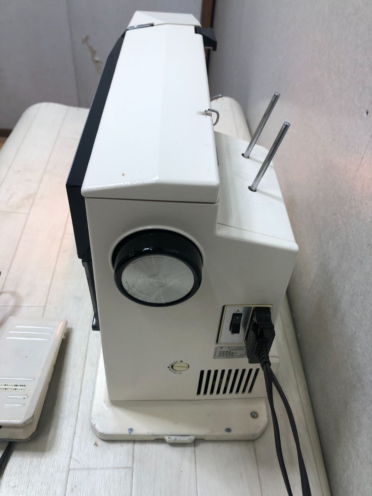 フットペダル付き