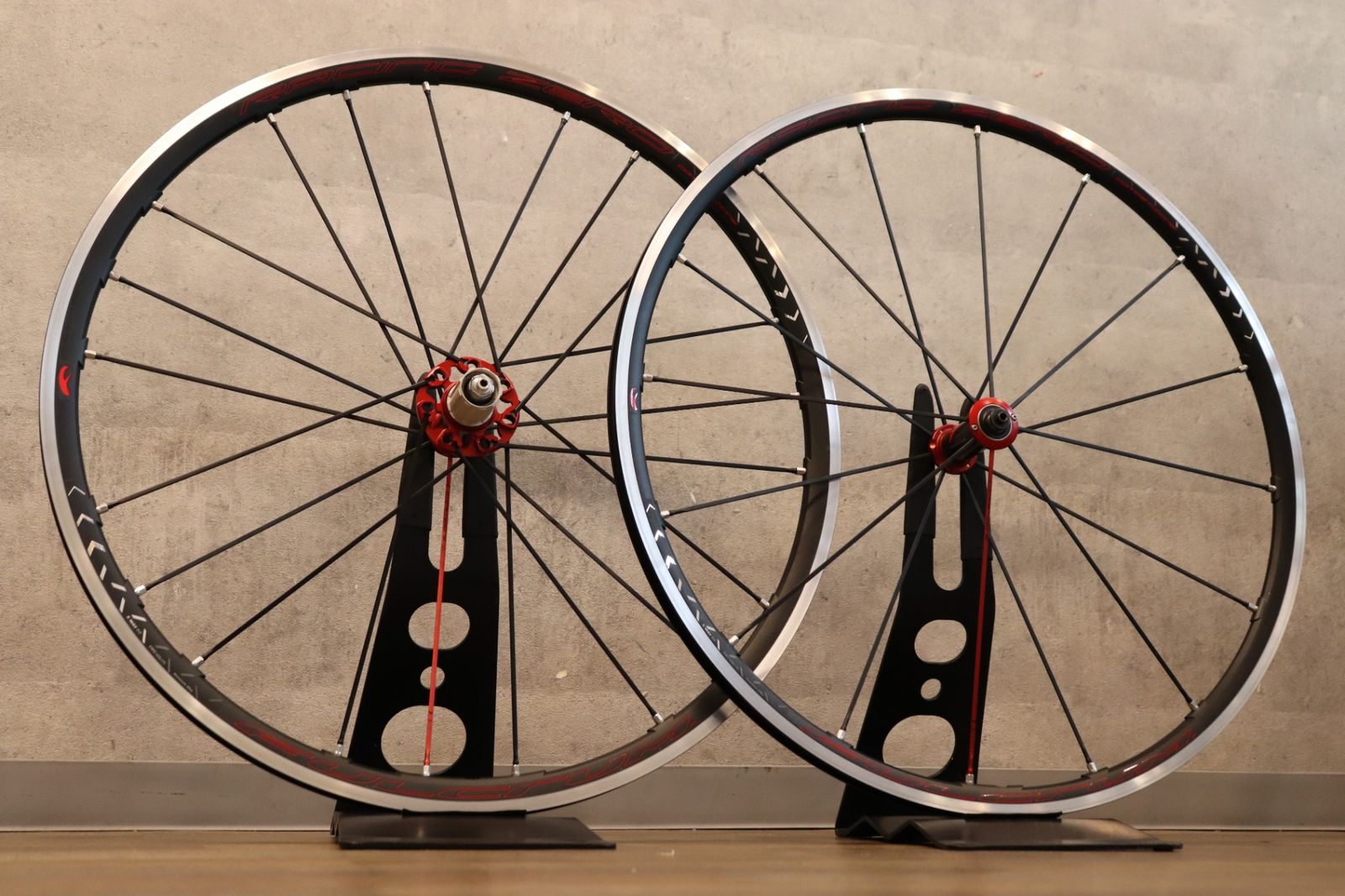 超希少】スバル WRX STI ts 限定 純正 ホイールタイヤ スタッドレス