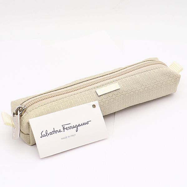フェラガモペンケース