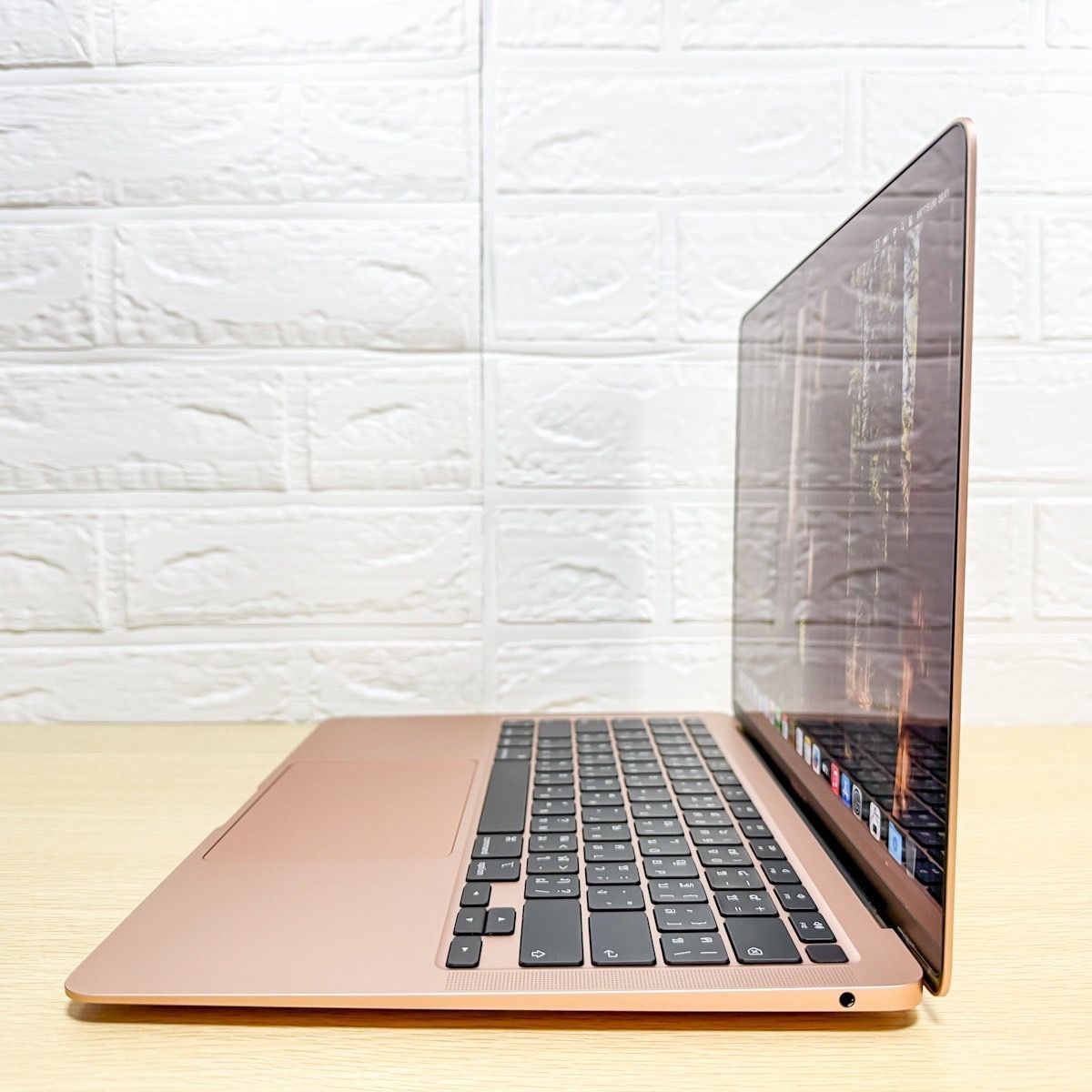 Apple Macbook Air M1 メモリ8GB SSD256GB ローズゴールド バッテリー状態97 充放電81回 み タイ語キーボード 日本語入力可 純正ACアダプター 純正Type-Cケーブル1m WWW_NOITHATQUANGTHANH_NET