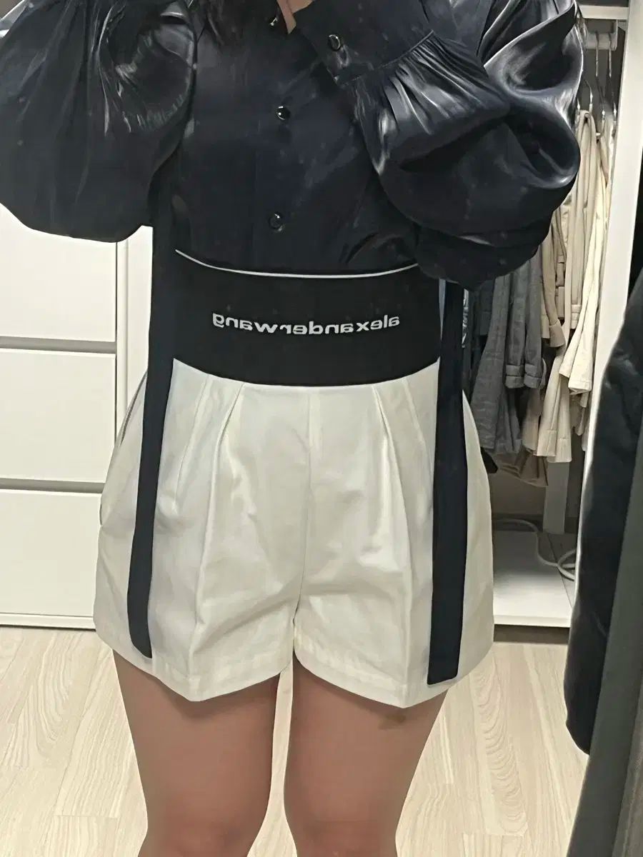 Alexander Wang アレキサンダーワング サファリ ショートパンツ 白
