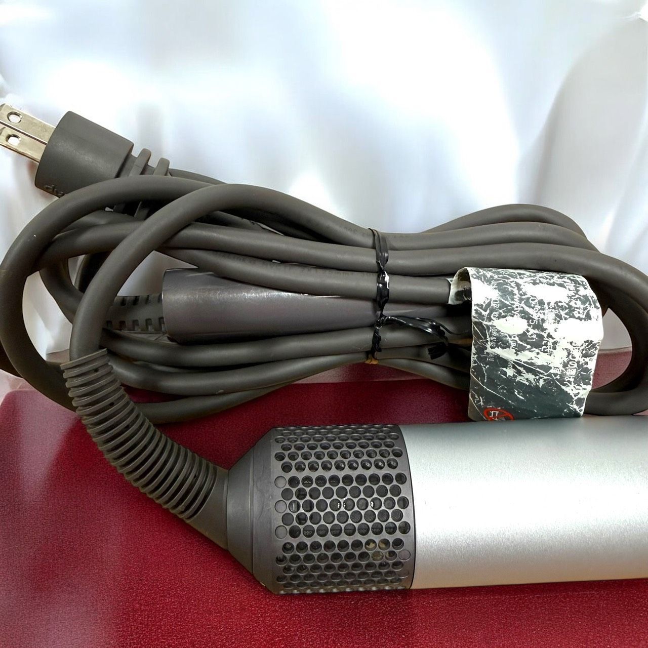 ☆送料無料 美品 Dyson Airwrap ダイソン エアラップ Complete HS01