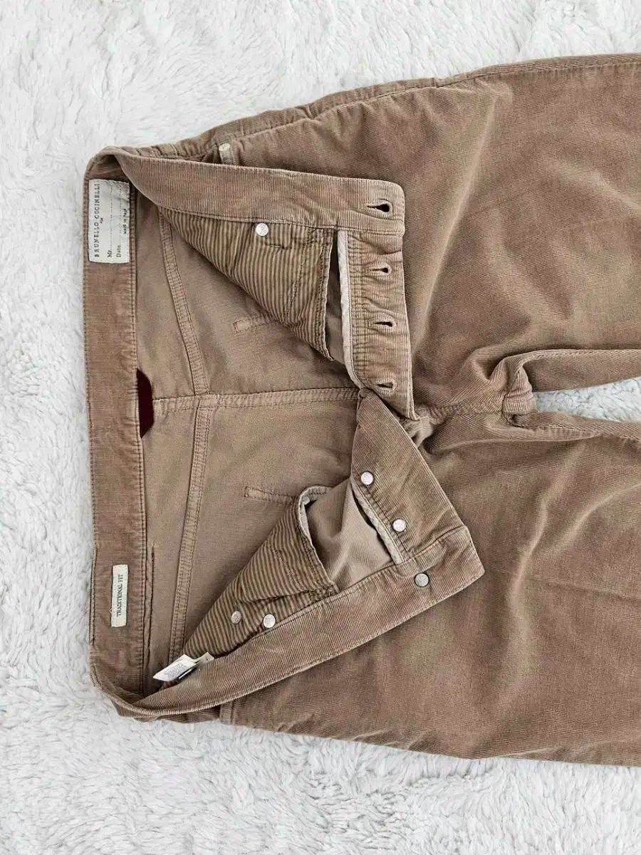 BRUNELLO CUCINELLIブルネロクチネリ コーデュロイ パンツ 綿 ブルネロ BRUNELLO CUCINELLI(ブルネロクチネリ) コーデュロイ