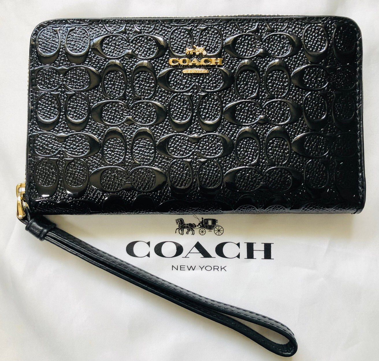 未使用美品 COACH コーチ ストラップ付ポーチ スマホポーチ カード