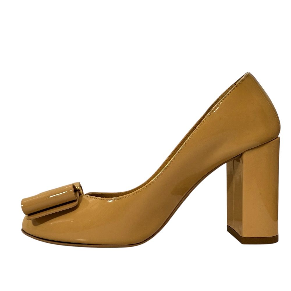 美品 Salvatore Ferragamo サルヴァトーレフェラガモ パテントレザー  