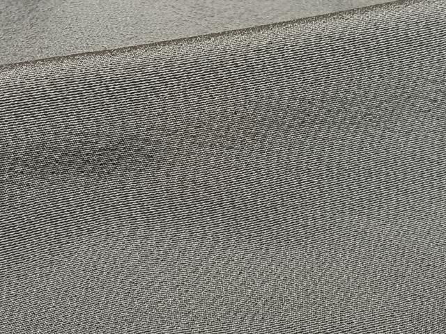 上質な色無地 錆鼠色