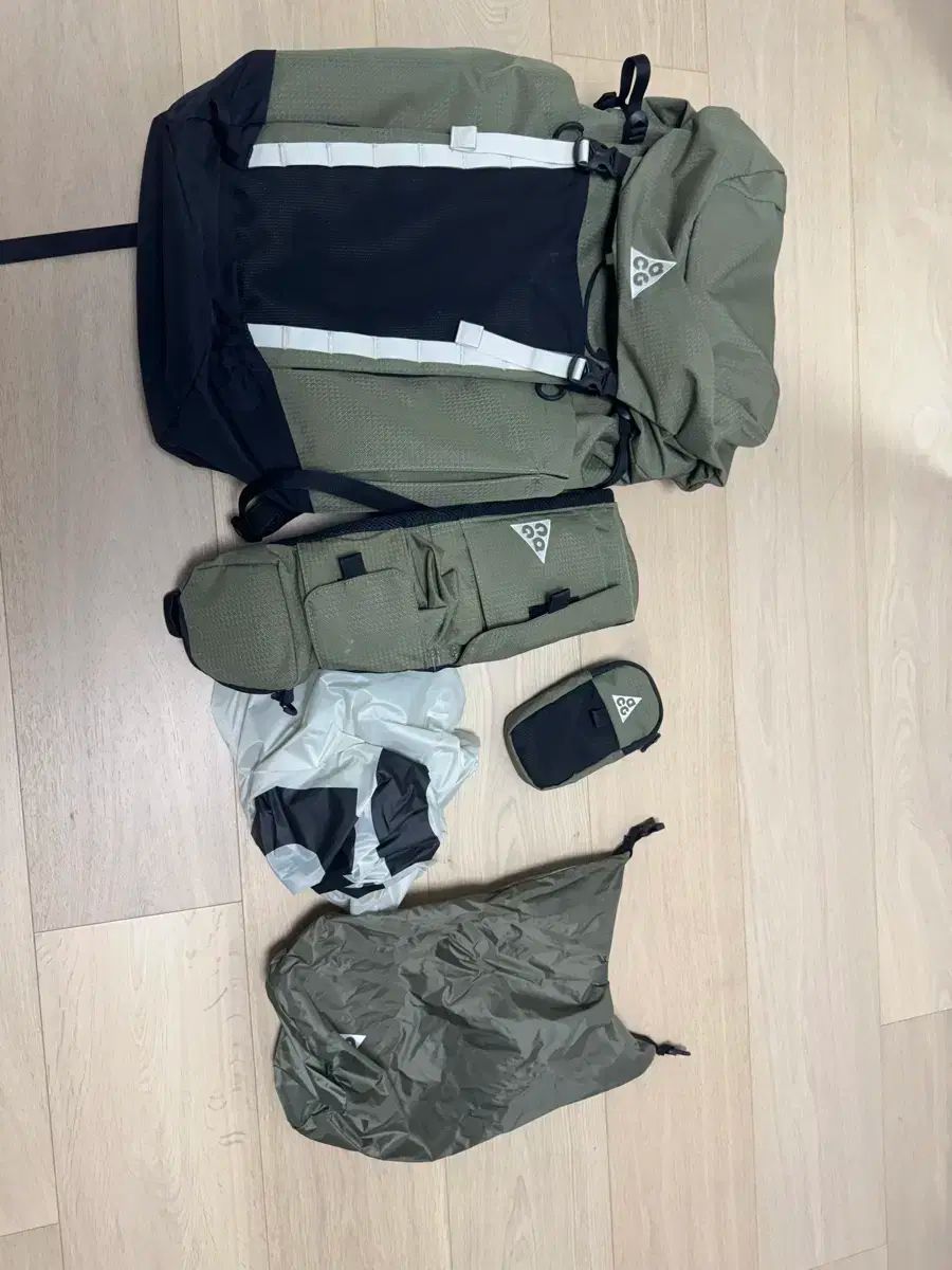 ACG リュック リュックサック 出品