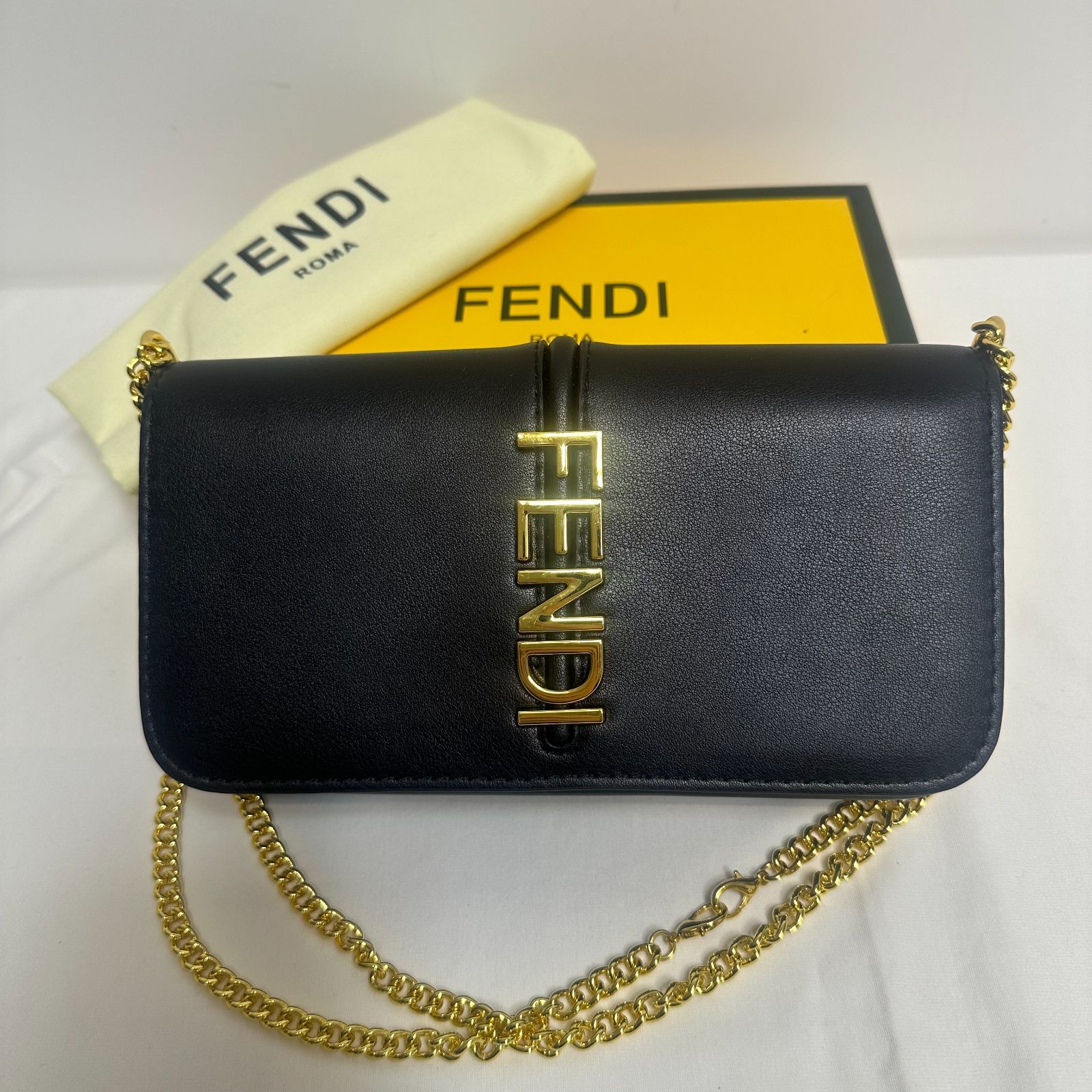 FENDI フェンディ チェーンウォレット ショルダーバッグ - メルカリ