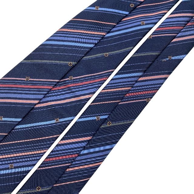 途方もない ルイ ヴィトン クラヴァット モノグラム ネクタイ レギュラータイ ストライプ ロゴ シルク ネイビー ピンク LOUIS VUITTON 正規品 安心品質 メンズ ブランドネクタイ 感 シルクタイ フォーマル ビジネス プレゼントにもおすすめ 送料無料・代引可。