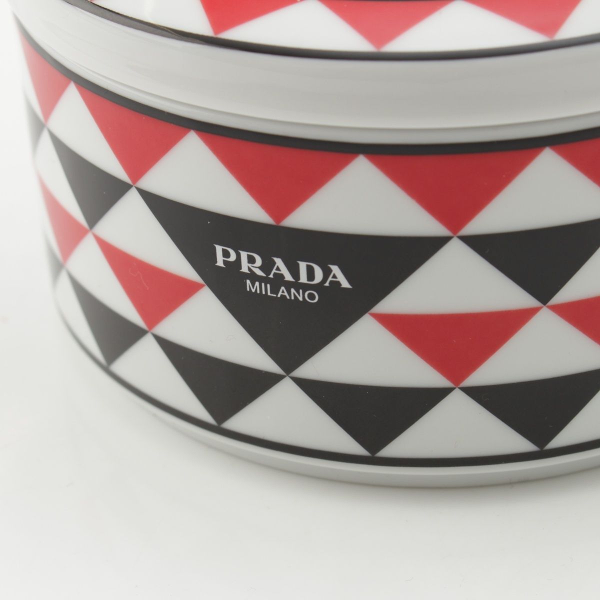 プラダ トライアングルロゴ ポーセリンケース インテリア ジュエリー