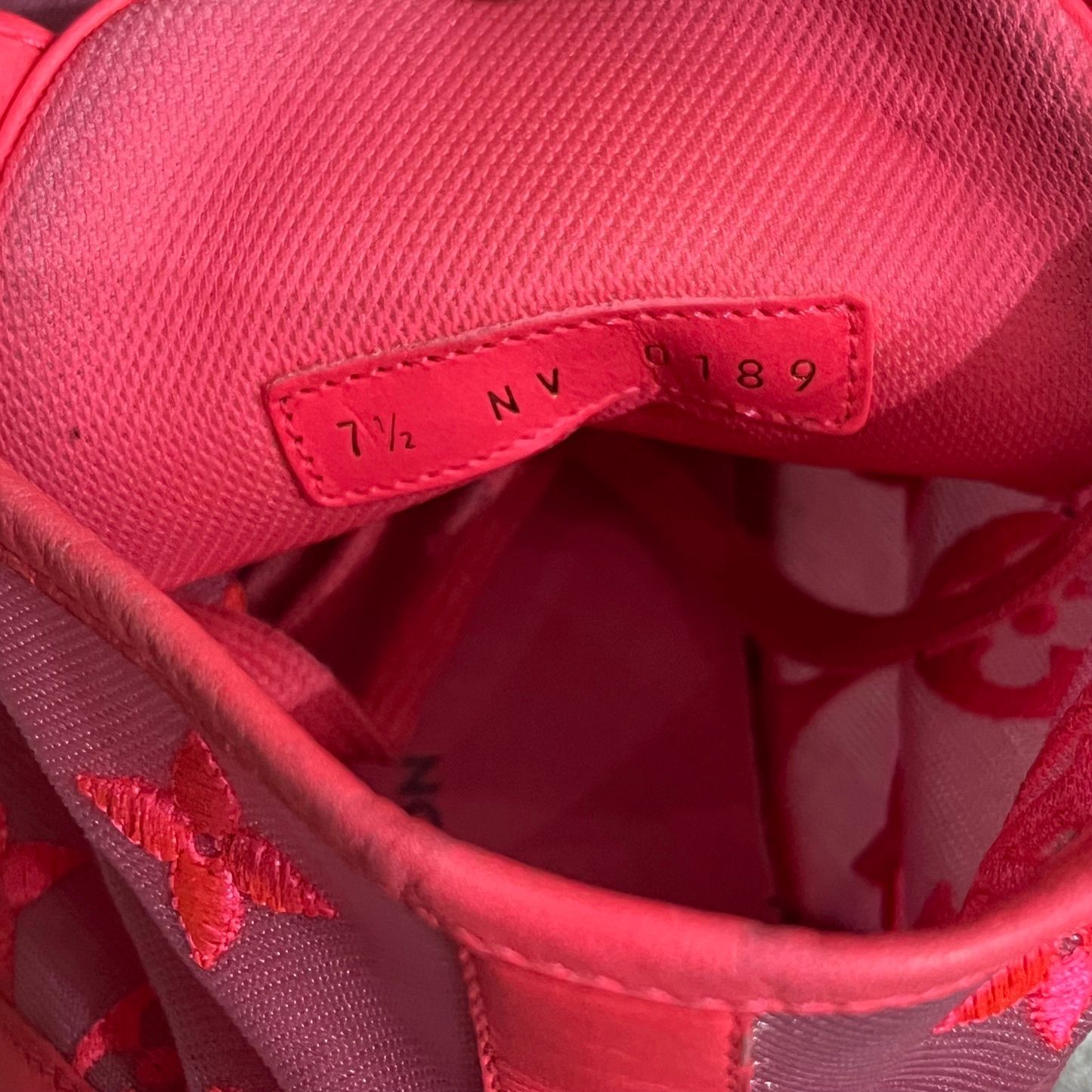 国内正規 LOUIS VUITTON モノグラム ハイカットスニーカー NV 0189 