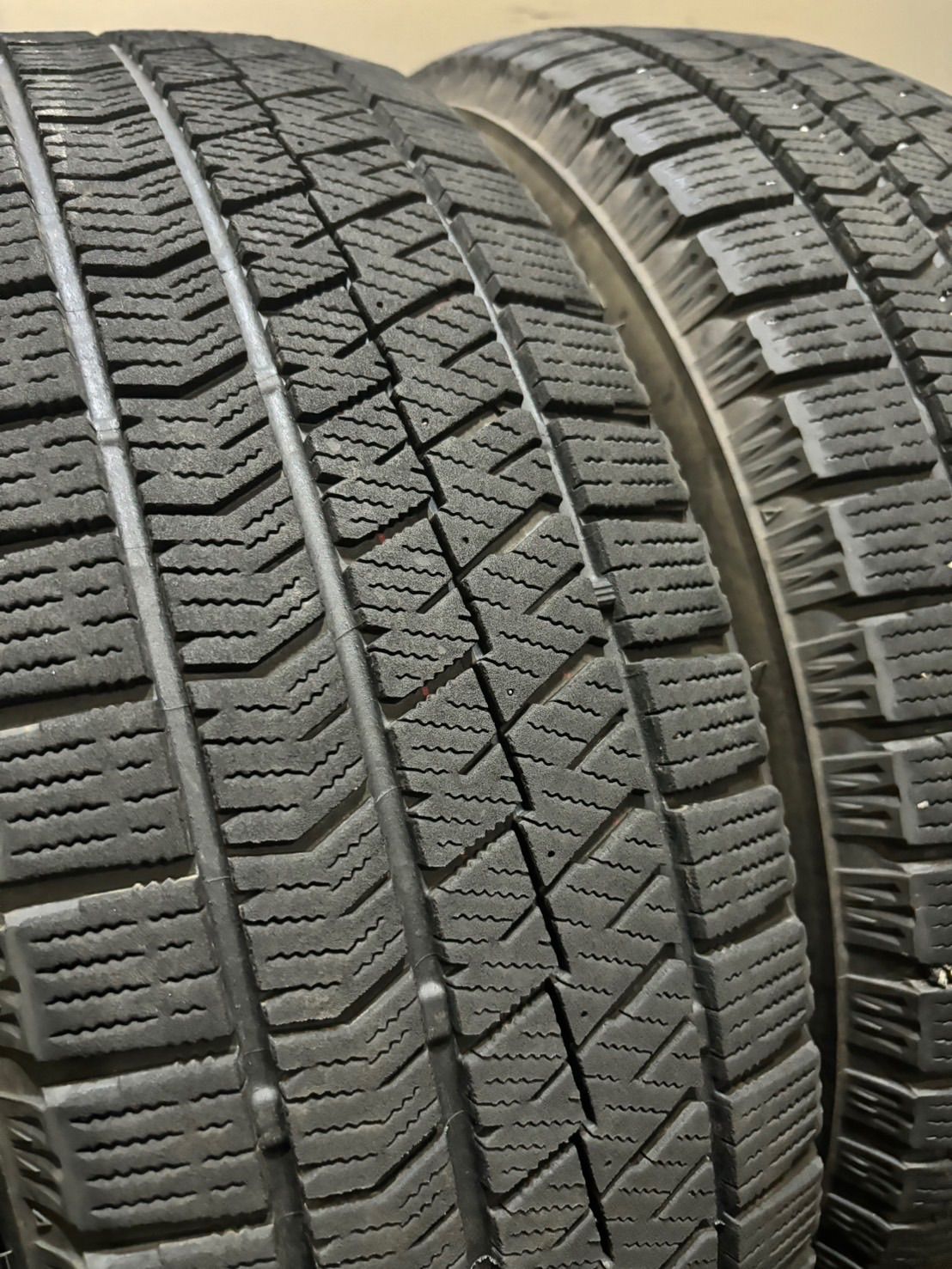 2022年製　ブリヂストン　ブリザック　VRX3　195/65R15　国産　4本 2022年製ブリヂストン ブリザックVRX3 195/65R15タイヤ4本セット