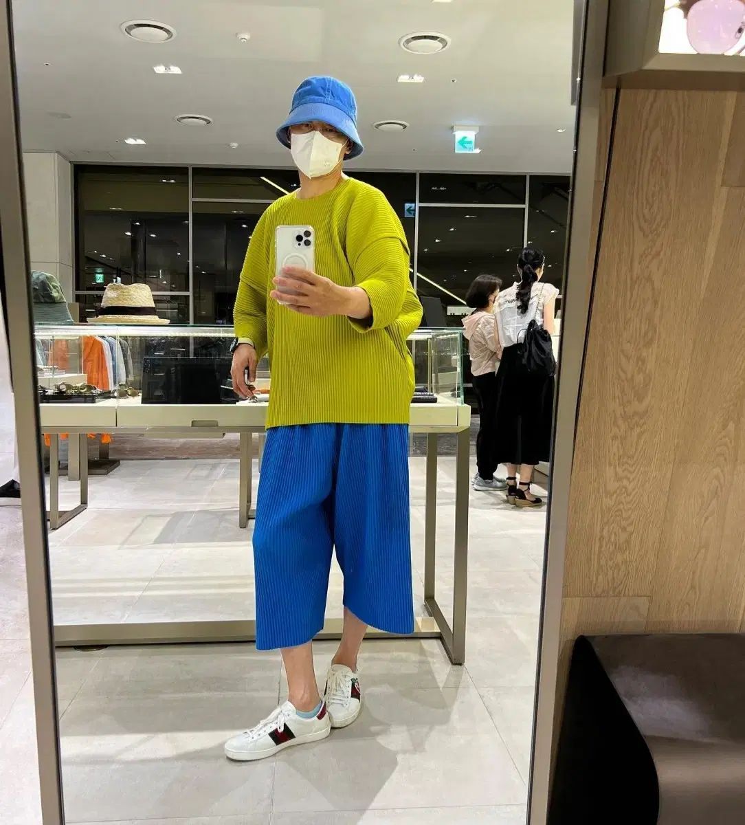 HOMME PLISSÉ オムプリッセ ショートパンツを売っています