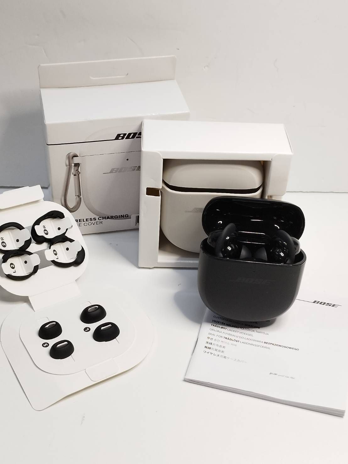 BOSE 小売業者 QuietComfort Ultra Earbuds II 435911 充電カバー付き！