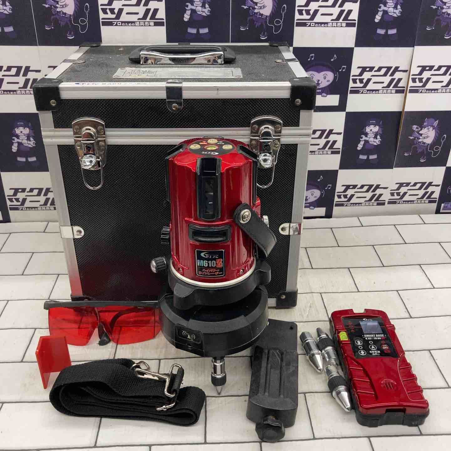 レーザー墨出し器